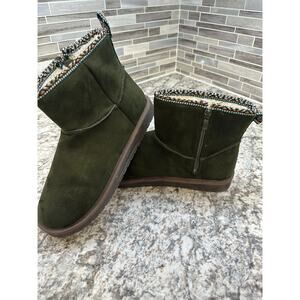Women’s muk luk boots
